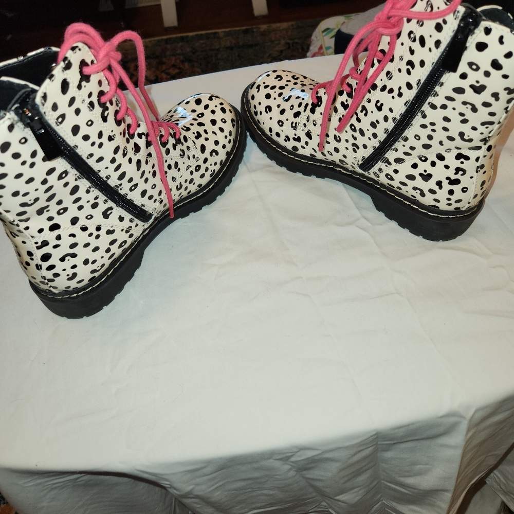 Betsey Johnson Boots - Picture 2 of 7